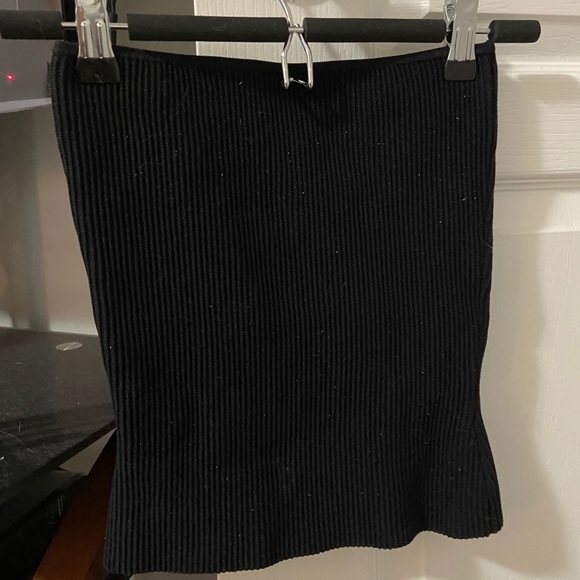 Aritzia sleeveless top - Picture 4 of 6